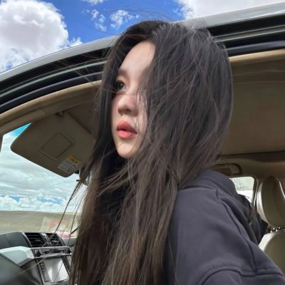 9顶假发的女孩